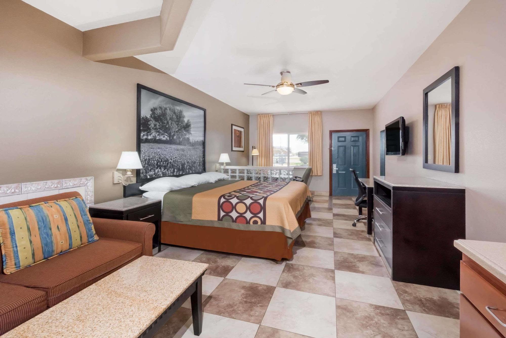 Super 8 Donna Hotel Ngoại thất bức ảnh